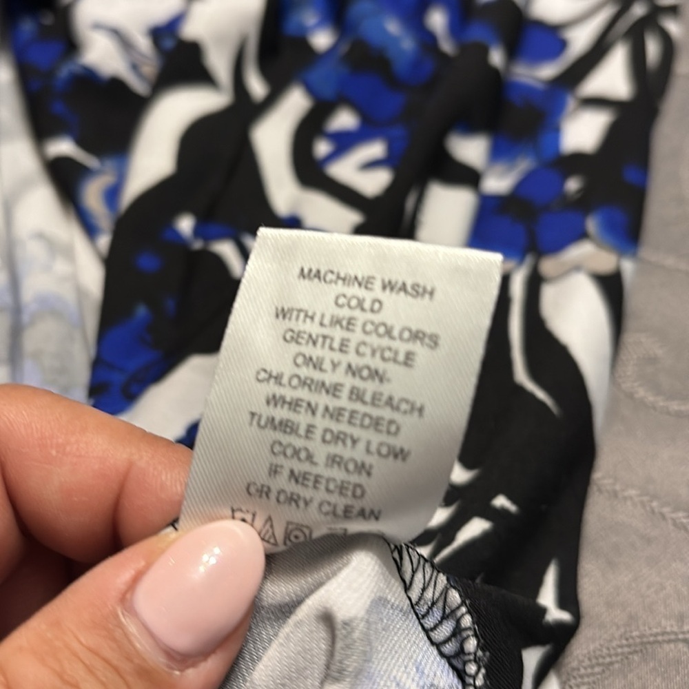 Context by Lord & Taylor flare 3/4 sleeve Blue white, black floral size 3XL - Picture 2 of 8